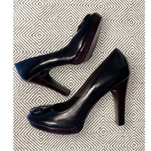 Tory Burch women's platform heels black leather logo EXC CON Calista $395 size 8 - Picture 7 of 7